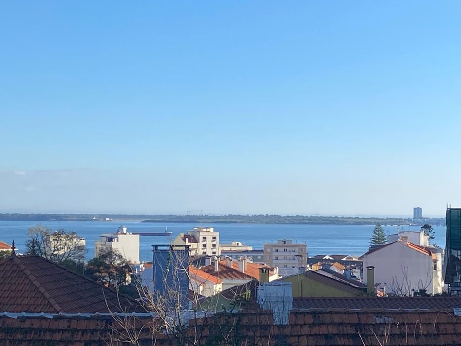 Moradia T2 Viso para investimento