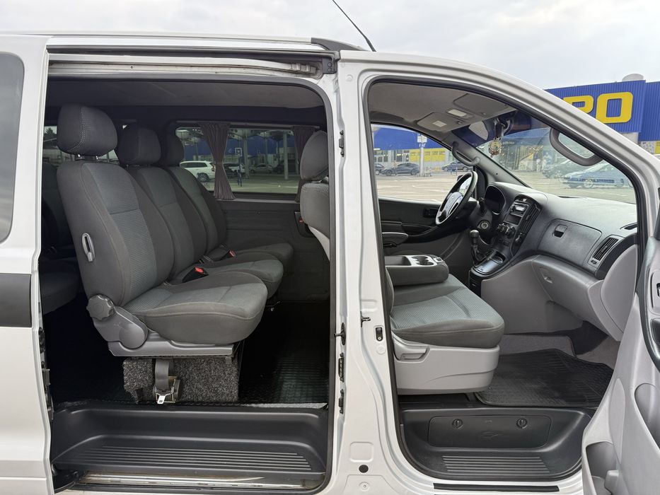 Бус Hyundai H-1 (2009) Пасажир 9 місць, торг, обмін, лізинг, кредит