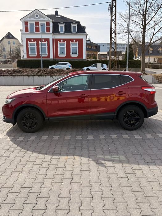 Продам автомобіль Nissan Qashqai 1,2 Бензин, 2016 року