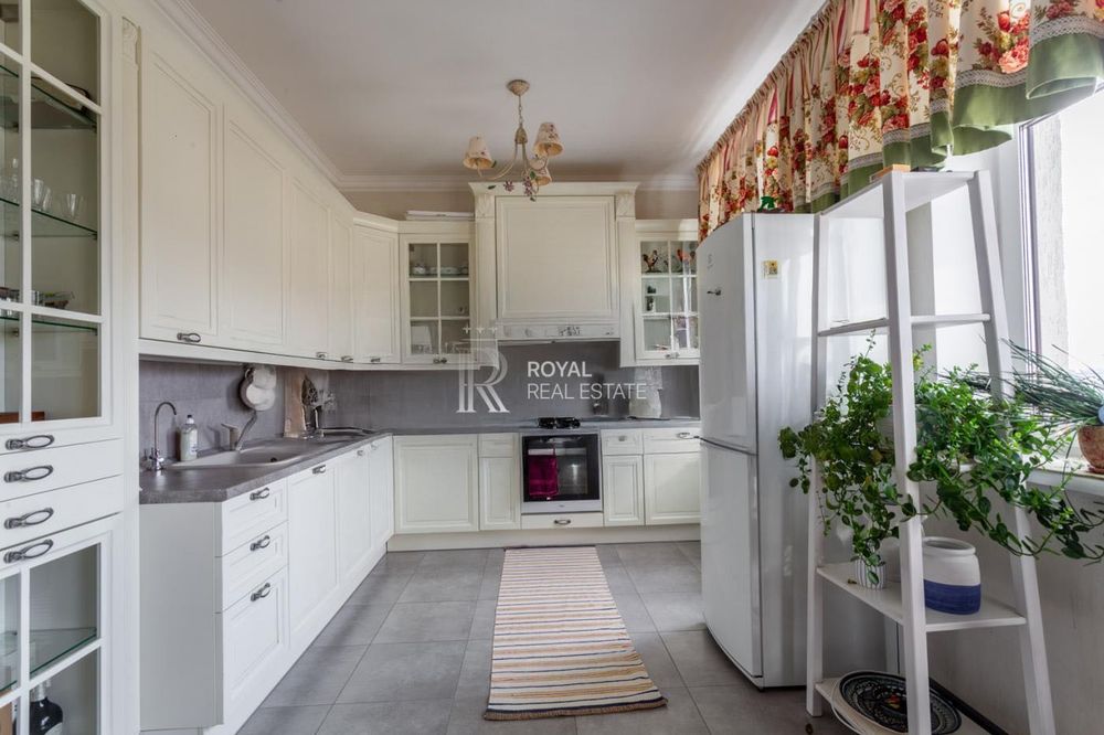 Продаж Квартири 3к 130м2 ЖК Панорама на Печерську Укриття Генератор