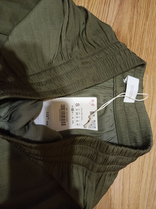 Zara oliwkowe spodnie typu palazzo 36
