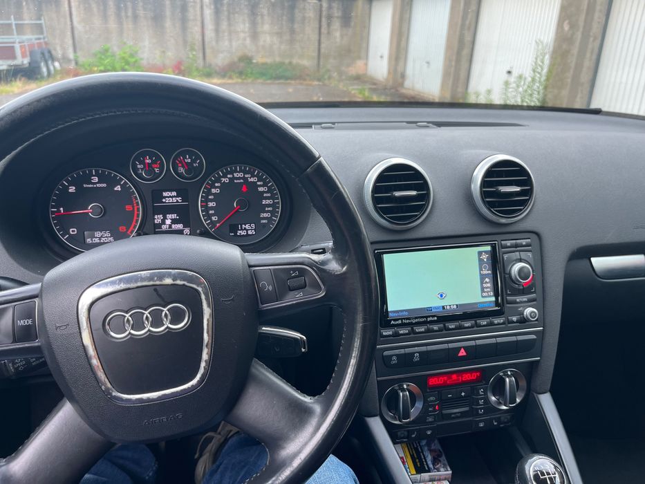 Automóvel Audi A3 sportback 2.0 TDI 140cv