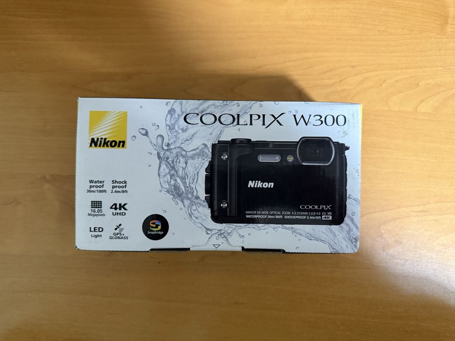 Цифровий фотоапарат Nikon Coolpix W300