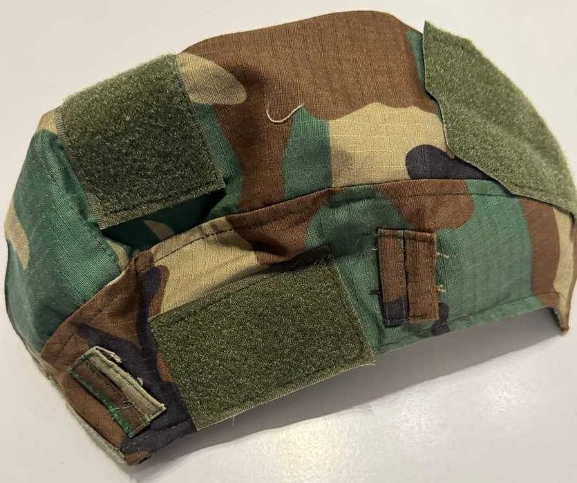 Кавер на шолом Fast M в кольорах Піксель та Вудленд