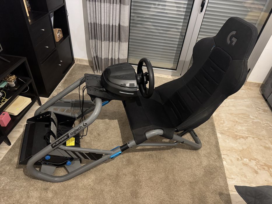 Playseat Trophy + Thrustmaster T300RS