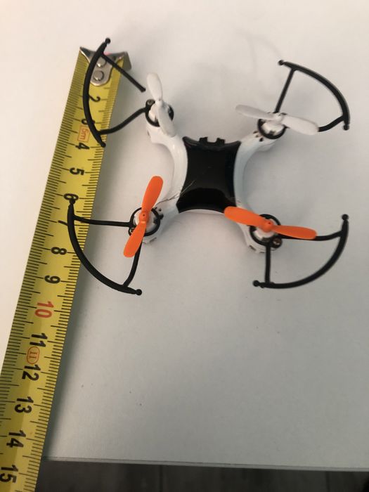 Mini dron za grosze