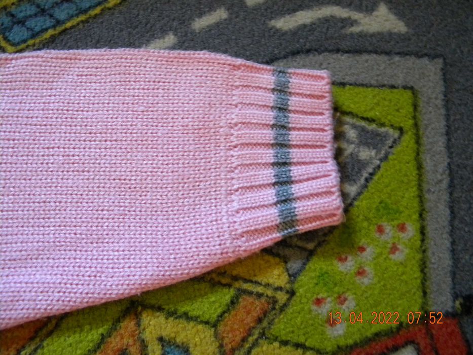 Sweter dla dziewczynki rozmiar 128