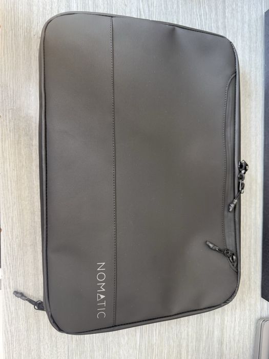 Nomatic Tech Case сумка для ноутбука і документів для подорожей