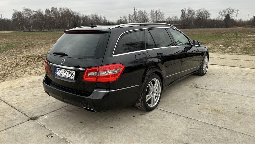Mercedes E350CDI Avantgarde bogate wyposażenie