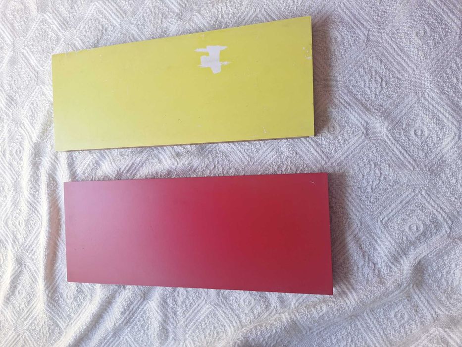 prateleiras em bom estado