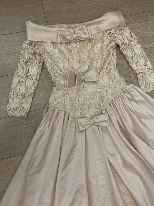 Сукня весільня m-l вінтажна на низький зріст, для фотосесії