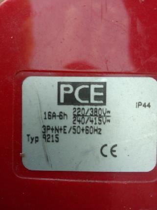 Wtyczki do przewodów siłowych