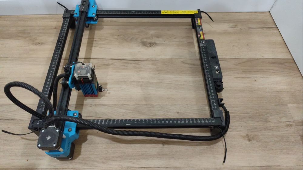 máquina de corte e gravação a laser