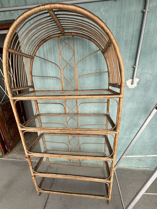Estante vintage de vime de bambu