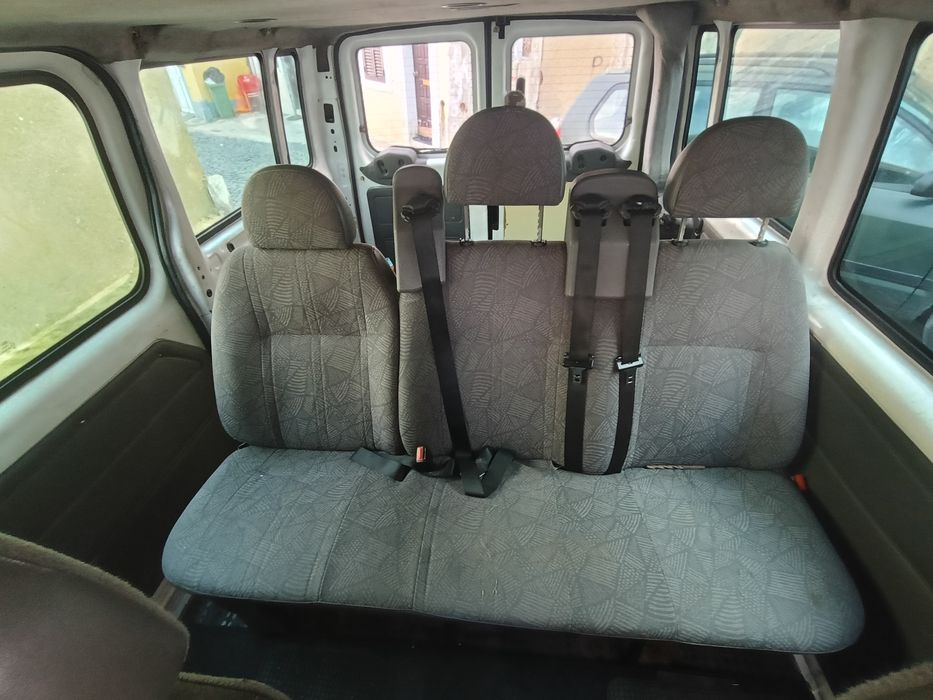 Trata-se Ford Transit 2006