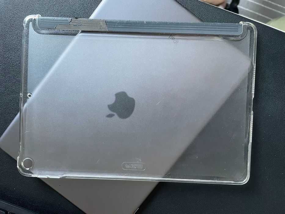 iPad 8th geração com apple pencil e keyboard