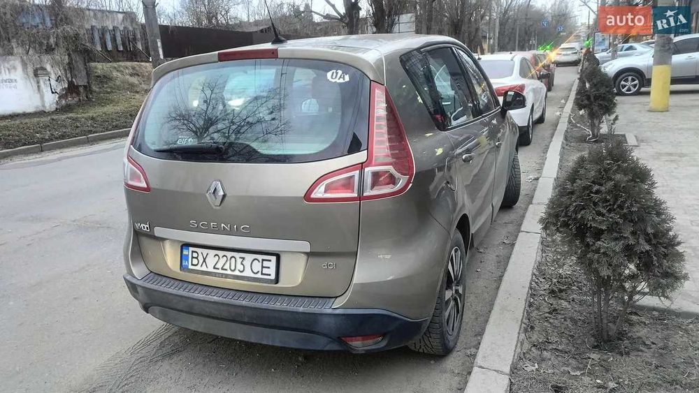 Renault Scenic 2012 рено сценік
