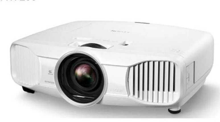 Projetor Epson Cinema EH-TW7200 (pouco uso- deslocamento de lente H/V) Verdadeiro Cinema em Casa