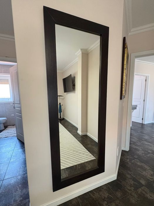 Vendo este espelho grande mede 1.80 por 70