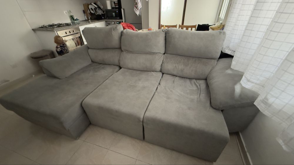 Sofa modular cinza em tecido