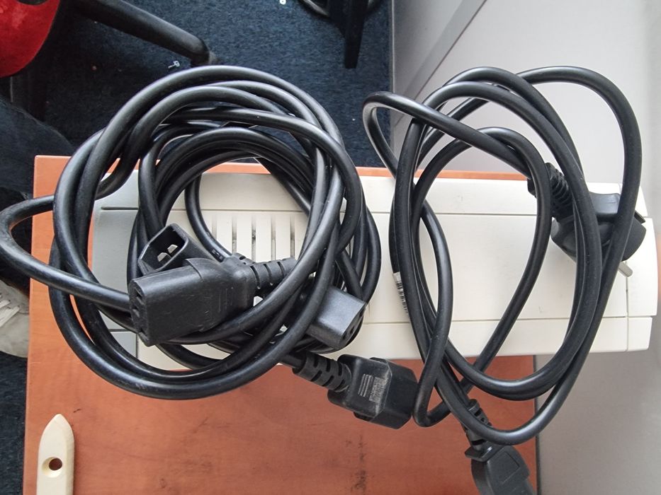 ИБП APC Back UPS 650 cs, с рабочей батареей и кабелями