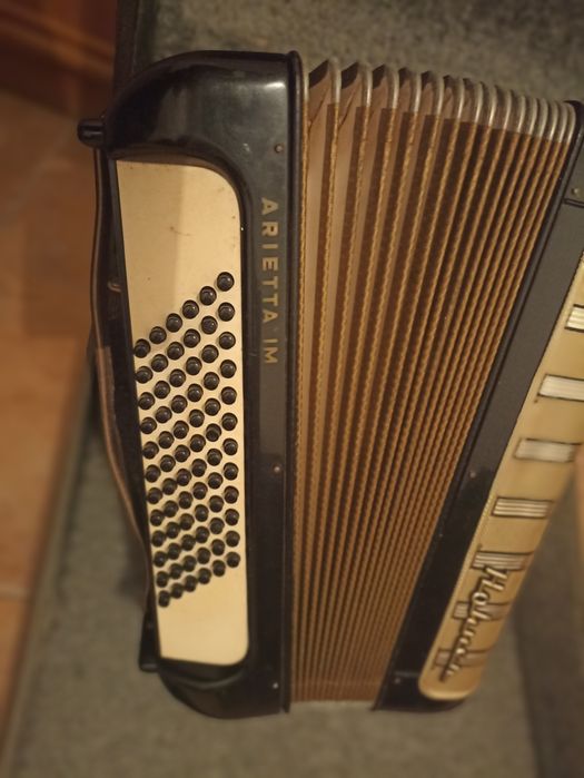 Acordeão Hohner Arietta IM
