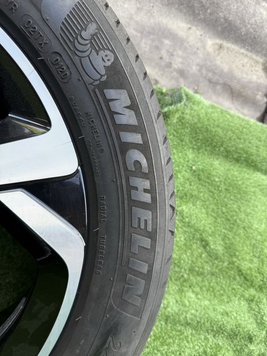 Резина Шини 225/55 R18 Michelin Primacy 4