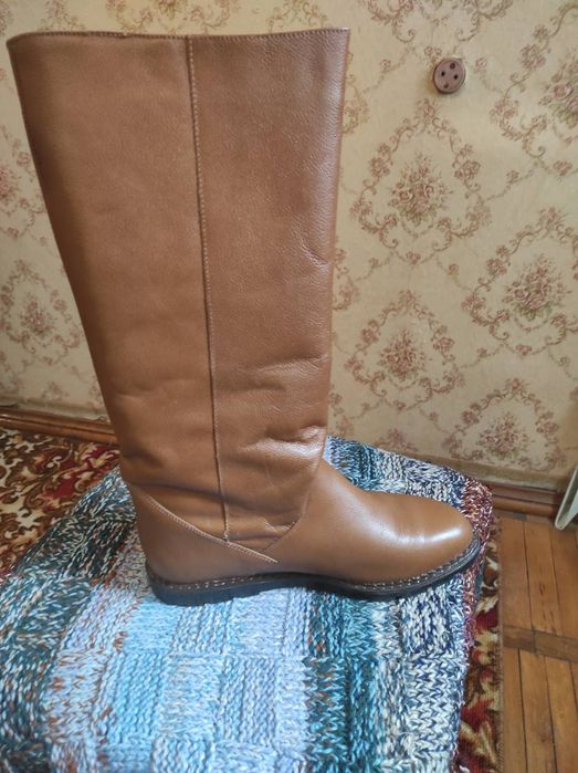 Чоботи зимові жіночі