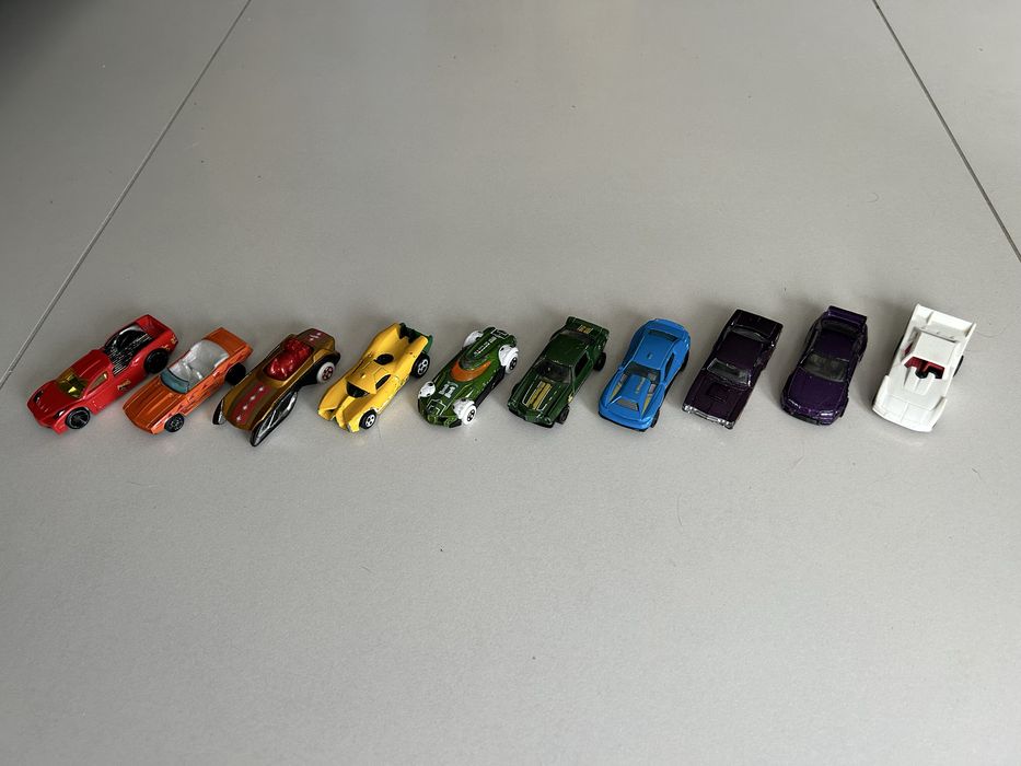 Auta Hot Wheels 10 sztuk