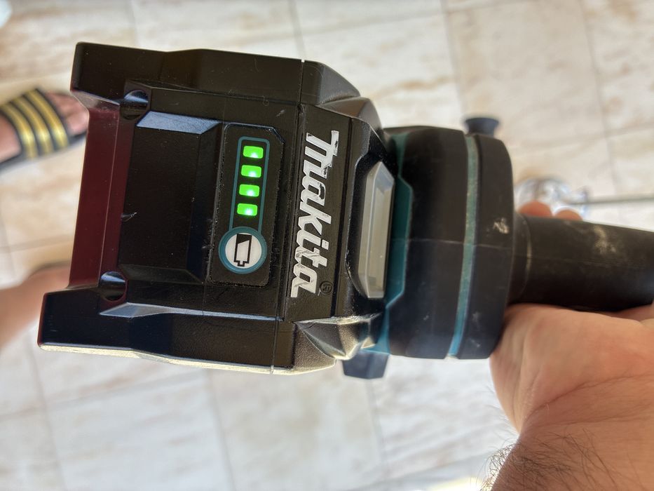Makita HR007G XGT 40V + Bateria 5.0Ah + Adaptador SDS + 3 Misturadores | Kit Profissional | Excelente Estado SEM FIO