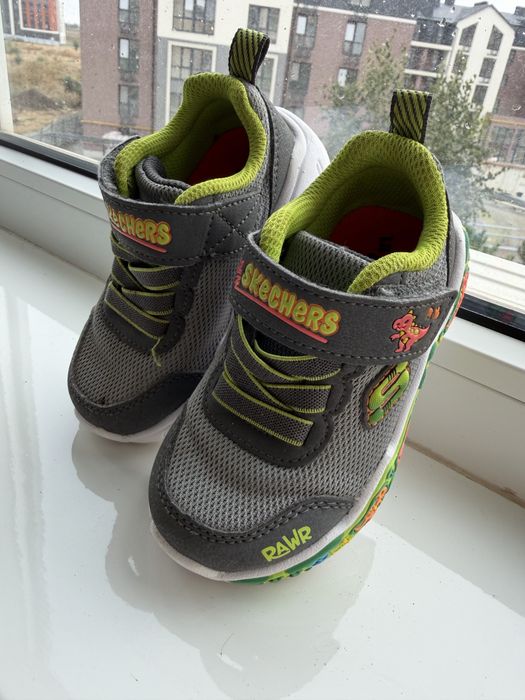 Продам Skechers 22 р