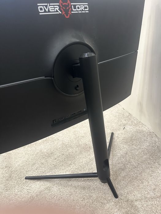 Монитор 27" QUBE Overlord G27Q180