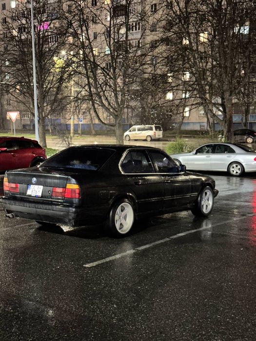 Продам Бмв е34 525