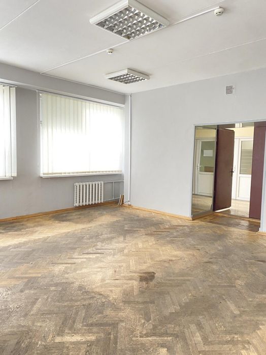 Оренда офісу на вул. Євгенія Сверстюка,23 на 36,1 м²