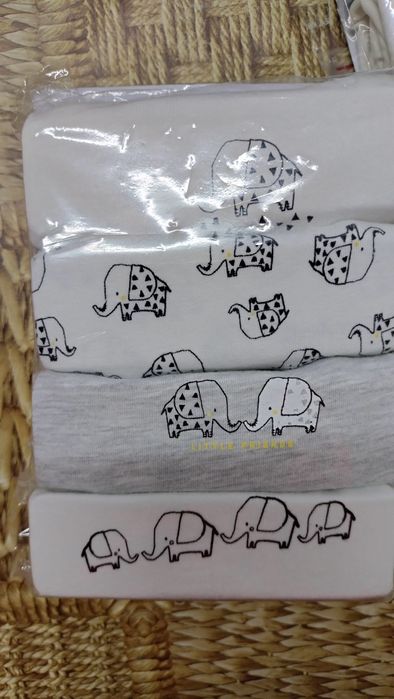 Body dziecięce nowe 4 paki