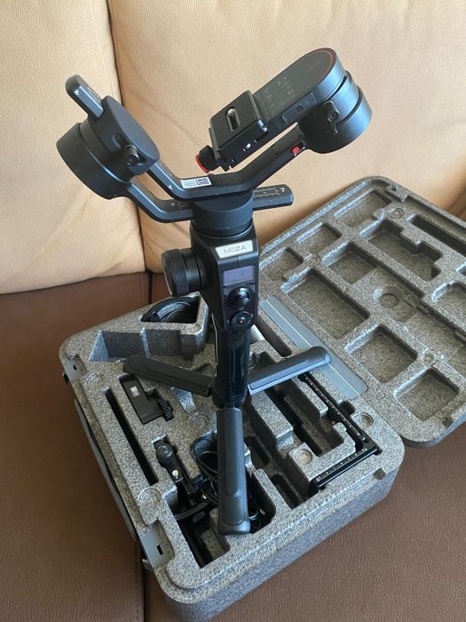 Gimbal - Moza AirCross 2
4 dias de uso, bem estimada, como nova.
Moti