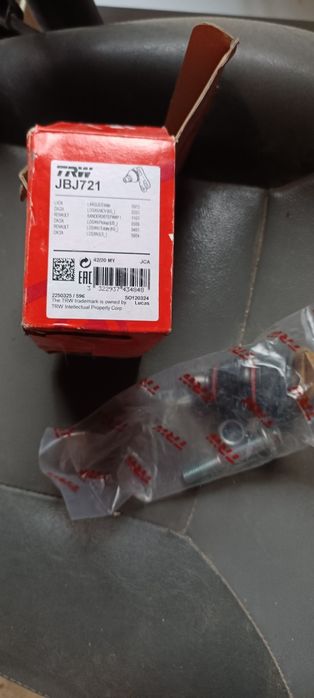 Шарова опора на Рено сценік