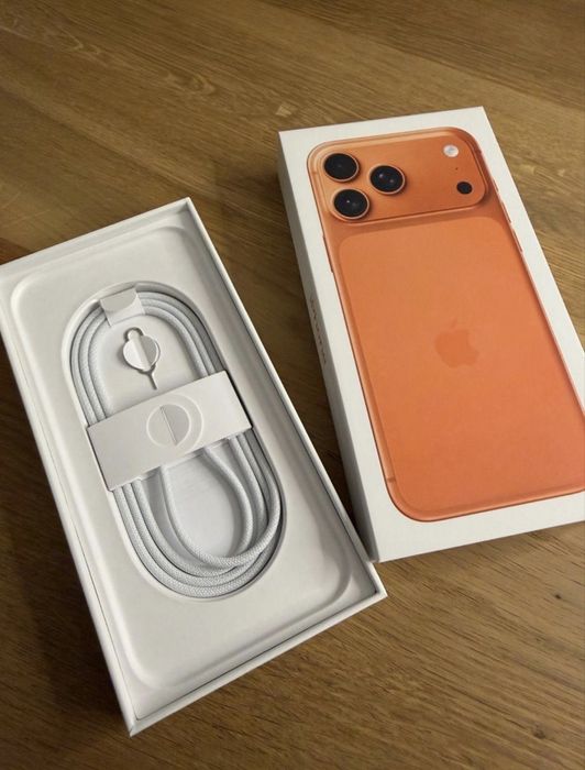 iPhone 17 Pro Max 256 GB — Laranja — Impecável
