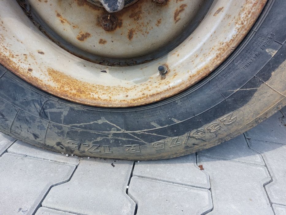 прицеп двох осний нерозмитнений