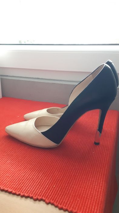 Szpilki Wojas 37,5 czarno-beżowe