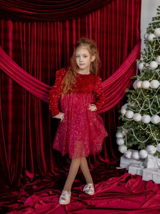 Дитяча дуже гарна пишна червона срібна сукня срібляста красное платье