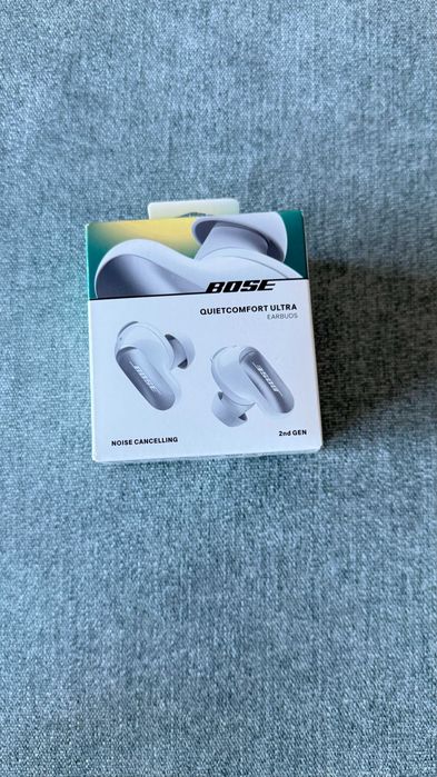 Auriculares Bluetooth BOSE QuietComfort Ultra (In Ear - Microfone - Noise Cancelling - Branco Fumado) Novo - Caixa Selada
