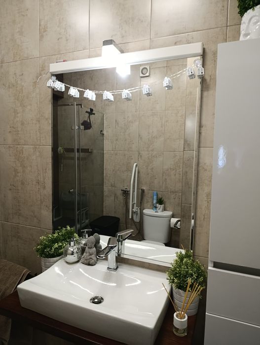 Espelho de casa de banho ótimo estado.