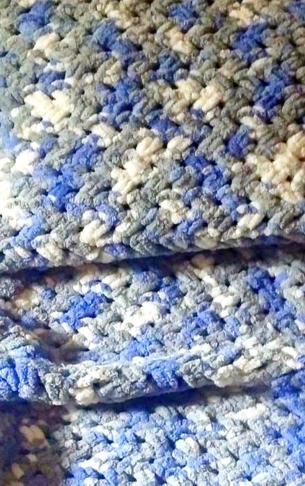 В'язаний плед покривало в дитяче ліжко, візочок.