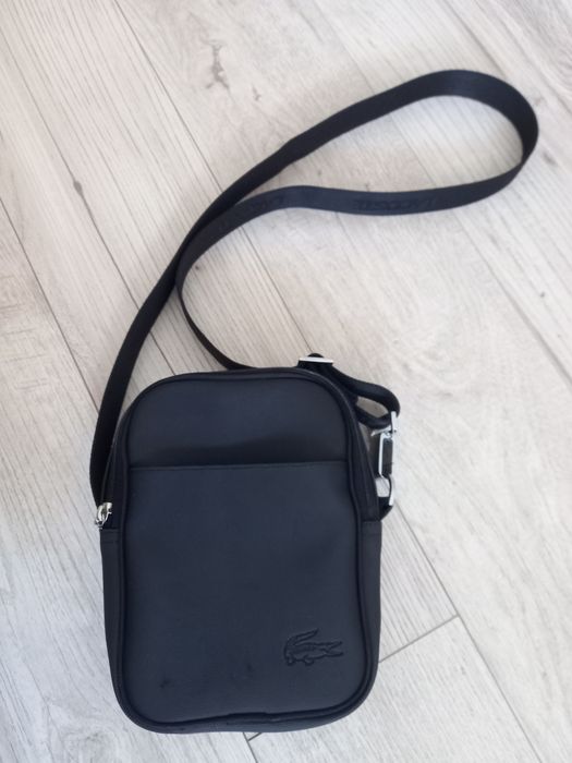 Продам сумку Lacoste