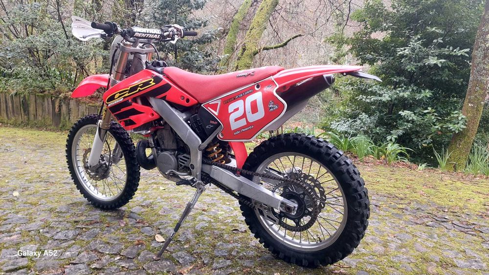 Vendo Honda CR 250 R ano 2000