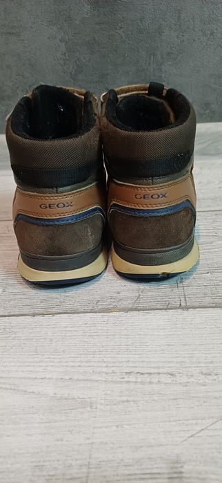 Ботинки кожаные Geox 39р.