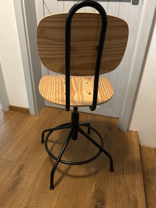 Ikea krzeslo obrotowe Kullaberg drewniane.