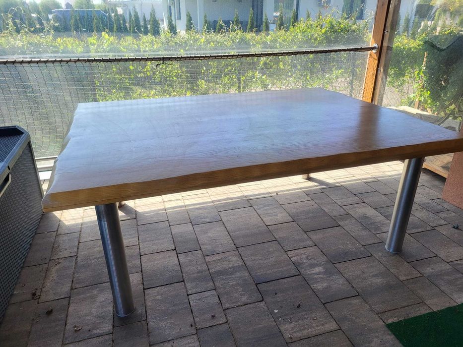 Stół drewniany duży