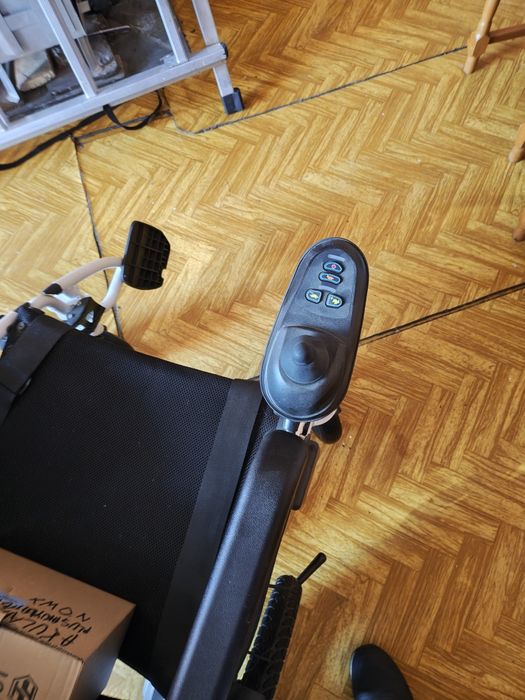 Wózek inwalidzki elektryczny